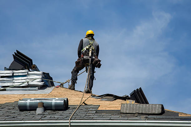Professional Roofing technician working in New London, TX